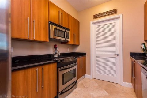 Condo in Deerfield Beach, Florida, 2 bedrooms  № 945014 - photo 6