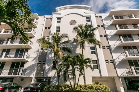 Condo in Deerfield Beach, Florida, 2 bedrooms  № 945014 - photo 13