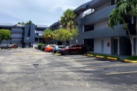 Condominio en venta en Miami, Florida, 2 dormitorios, 83.61 m2 № 1332806 - foto 2