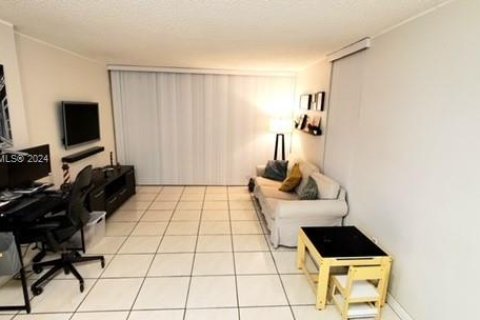 Condominio en venta en Miami, Florida, 2 dormitorios, 83.61 m2 № 1332806 - foto 5