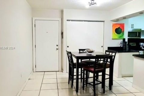 Condominio en venta en Miami, Florida, 2 dormitorios, 83.61 m2 № 1332806 - foto 7