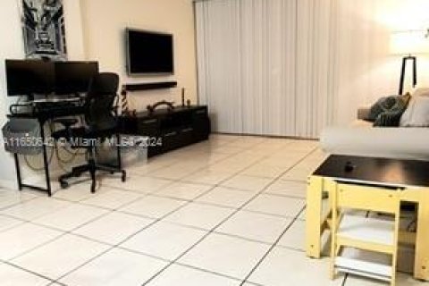 Condominio en venta en Miami, Florida, 2 dormitorios, 83.61 m2 № 1332806 - foto 4