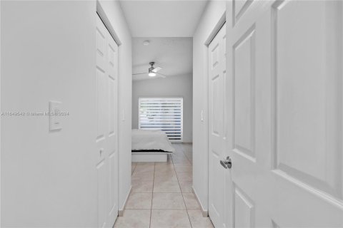 Townhouse in Miami, Florida 3 bedrooms, 138.33 sq.m. № 1332752 - photo 21