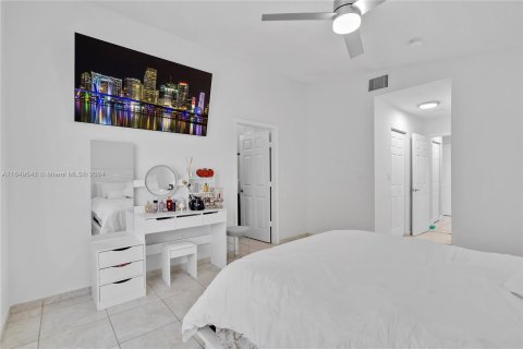 Townhouse in Miami, Florida 3 bedrooms, 138.33 sq.m. № 1332752 - photo 26