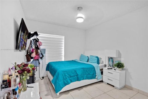 Townhouse in Miami, Florida 3 bedrooms, 138.33 sq.m. № 1332752 - photo 20