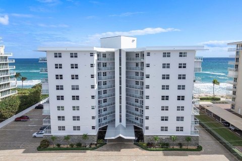 Copropriété à vendre à Hillsboro Beach, Floride: 2 chambres, 98.48 m2 № 928025 - photo 3