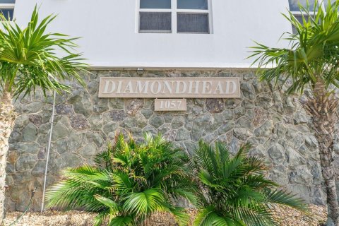 Condominio en venta en Hillsboro Beach, Florida, 2 dormitorios, 98.48 m2 № 928025 - foto 1