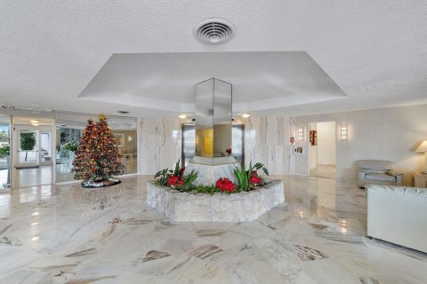 Copropriété à vendre à Hillsboro Beach, Floride: 2 chambres, 98.48 m2 № 928025 - photo 24
