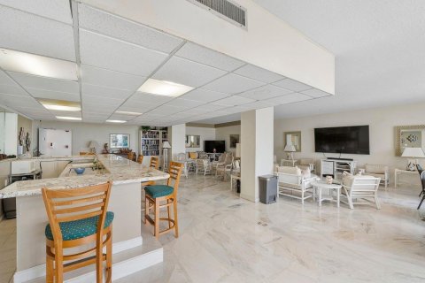 Condo in Hillsboro Beach, Florida, 2 bedrooms  № 928025 - photo 21