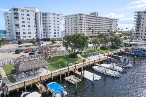 Copropriété à vendre à Hillsboro Beach, Floride: 2 chambres, 98.48 m2 № 928025 - photo 16