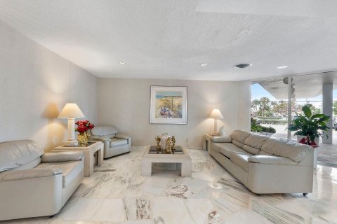 Copropriété à vendre à Hillsboro Beach, Floride: 2 chambres, 98.48 m2 № 928025 - photo 23