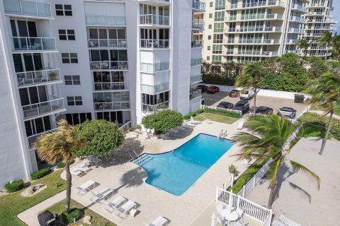 Copropriété à vendre à Hillsboro Beach, Floride: 2 chambres, 98.48 m2 № 928025 - photo 14