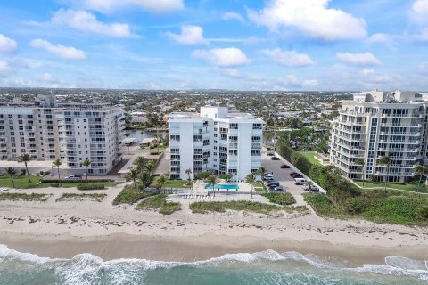 Condo in Hillsboro Beach, Florida, 2 bedrooms  № 928025 - photo 12