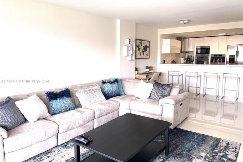 Condo in Aventura, Florida, 1 bedroom  № 1365773 - photo 10