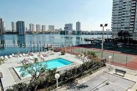 Condominio en venta en Aventura, Florida, 1 dormitorio, 82.4 m2 № 1365773 - foto 25