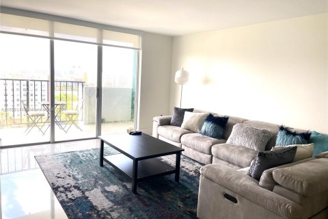 Condo in Aventura, Florida, 1 bedroom  № 1365773 - photo 13