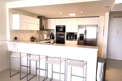 Condo in Aventura, Florida, 1 bedroom  № 1365773 - photo 2