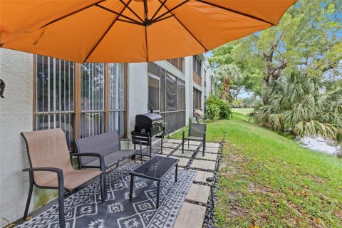 Condo in Sunrise, Florida, 3 bedrooms  № 1398186 - photo 18