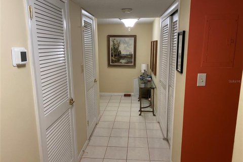 Condominio en venta en Tampa, Florida, 2 dormitorios, 144.93 m2 № 576029 - foto 6