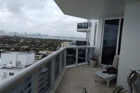 Снять в аренду квартиру в Майами-Бич, Флорида 2 спальни, 138.42м2, № 991539 - фото 22