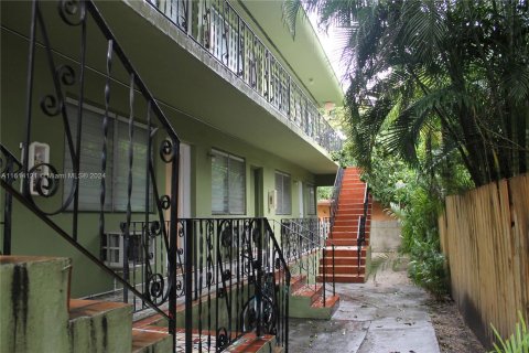 Immobilier commercial à vendre à Miami, Floride: 437.76 m2 № 1235843 - photo 5