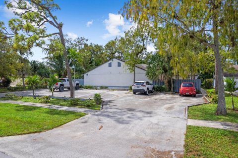 Immobilier commercial à vendre à Wellington, Floride: 401.34 m2 № 764936 - photo 23