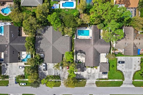 Купить коммерческую недвижимость в Веллингтон, Флорида 401.34м2, № 764936 - фото 18