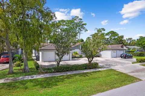 Immobilier commercial à vendre à Wellington, Floride: 401.34 m2 № 764936 - photo 4