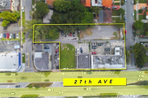 Commercial property in Miami, Florida № 5486 - photo 2