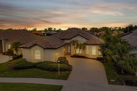 Villa ou maison à vendre à North Port, Floride: 3 chambres, 171.4 m2 № 1265495 - photo 2