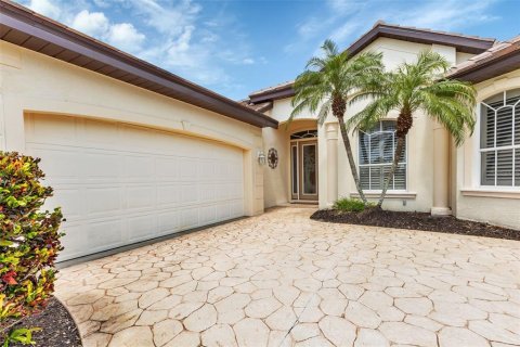 Casa en venta en North Port, Florida, 3 dormitorios, 171.4 m2 № 1265495 - foto 4