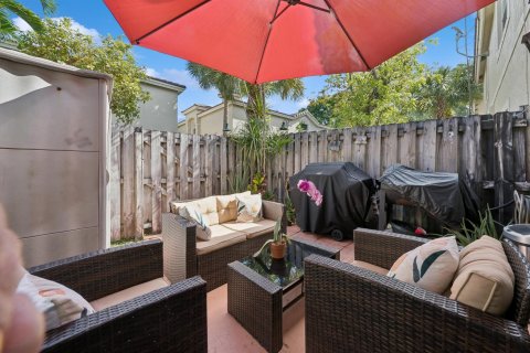 Townhouse in West Palm Beach, Florida 3 bedrooms, 128.58 sq.m. № 1096395 - photo 2