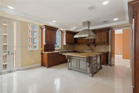 Condo in Coral Gables, Florida, 3 bedrooms  № 1234241 - photo 17