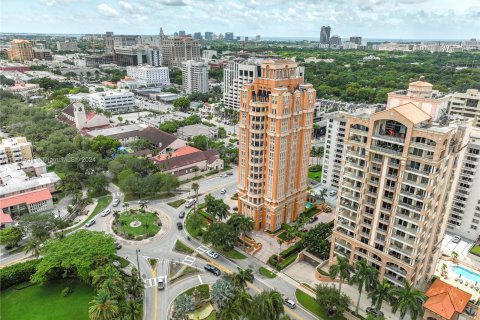 Condominio en venta en Coral Gables, Florida, 3 dormitorios, 366.87 m2 № 1234241 - foto 2