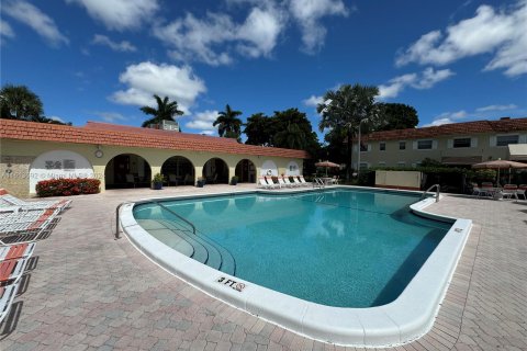 Condominio en venta en Margate, Florida, 1 dormitorio, 63.17 m2 № 1270487 - foto 27