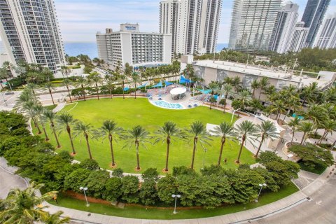 Condo in Sunny Isles Beach, Florida, 1 bedroom  № 1270402 - photo 4