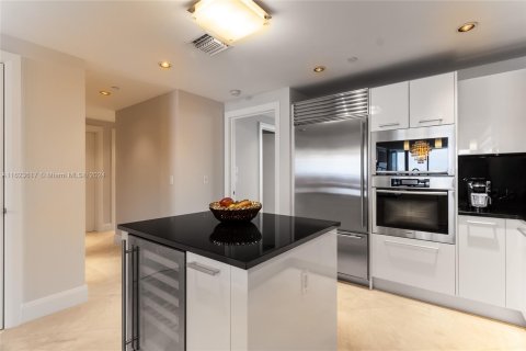 Condo in Sunny Isles Beach, Florida, 3 bedrooms  № 1270441 - photo 9