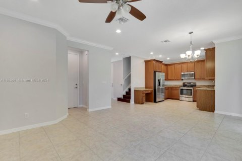 Townhouse in Palm Beach Gardens, Florida 3 bedrooms, 159.61 sq.m. № 1374360 - photo 8