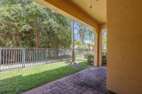 Townhouse in Palm Beach Gardens, Florida 3 bedrooms, 159.61 sq.m. № 1374360 - photo 28