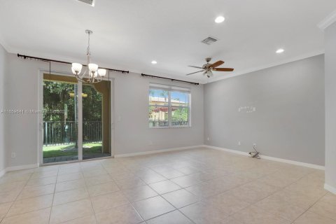 Townhouse in Palm Beach Gardens, Florida 3 bedrooms, 159.61 sq.m. № 1374360 - photo 12