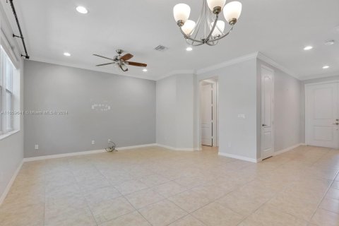 Townhouse in Palm Beach Gardens, Florida 3 bedrooms, 159.61 sq.m. № 1374360 - photo 10