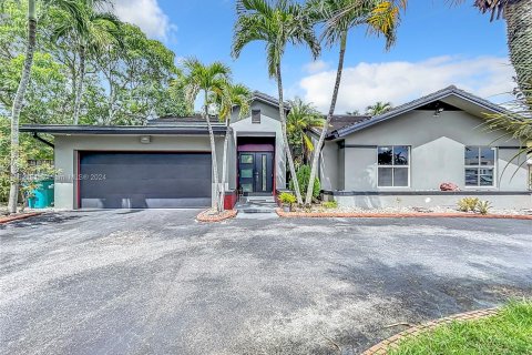 Villa ou maison à vendre à Miami, Floride: 4 chambres, 200.39 m2 № 1374925 - photo 4