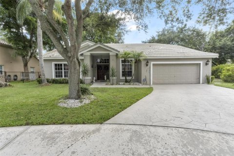 Villa ou maison à vendre à Coconut Creek, Floride: 4 chambres, 214.7 m2 № 1310784 - photo 2