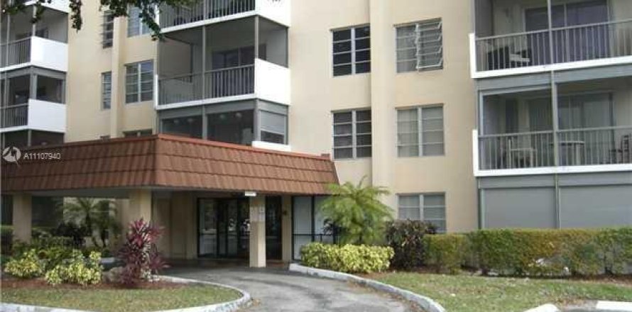 Condominio en Lauderhill, Florida, 2 dormitorios  № 1281