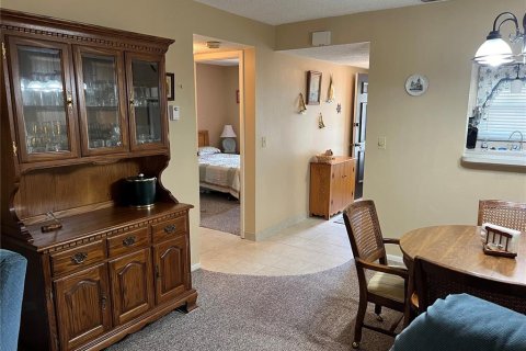 Condo in Largo, Florida, 2 bedrooms  № 1371581 - photo 18