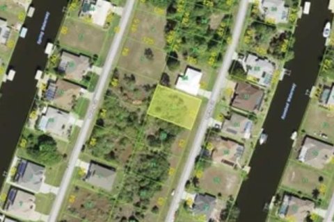 Land in Port Charlotte, Florida № 789921 - photo 1