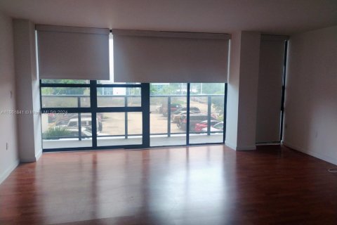 Condominio en alquiler en Miami, Florida, 2 dormitorios, 113.15 m2 № 1368846 - foto 7