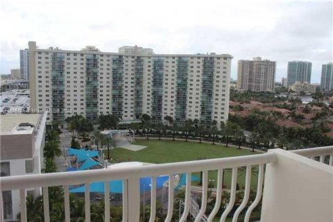 Copropriété à vendre à Sunny Isles Beach, Floride: 33.44 m2 № 923199 - photo 19