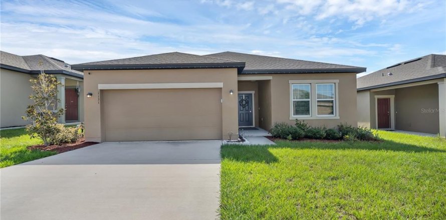 House in Davenport, Florida 4 bedrooms, 169.55 sq.m. № 1264627