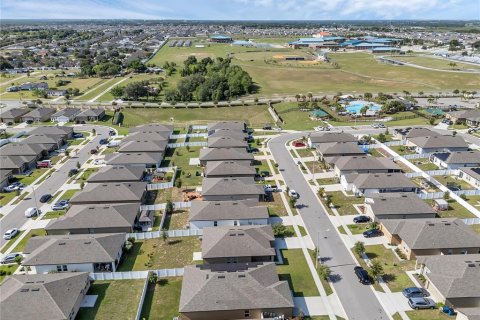 Villa ou maison à vendre à Davenport, Floride: 4 chambres, 169.55 m2 № 1264627 - photo 3